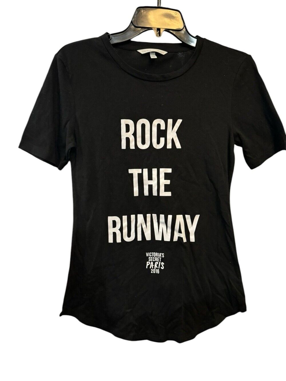 WOMENS 2016 ROCK THE RUNWAY PARIS T SHIRT LADIES XS EXTRA SMALL VICTORIAS SECRET